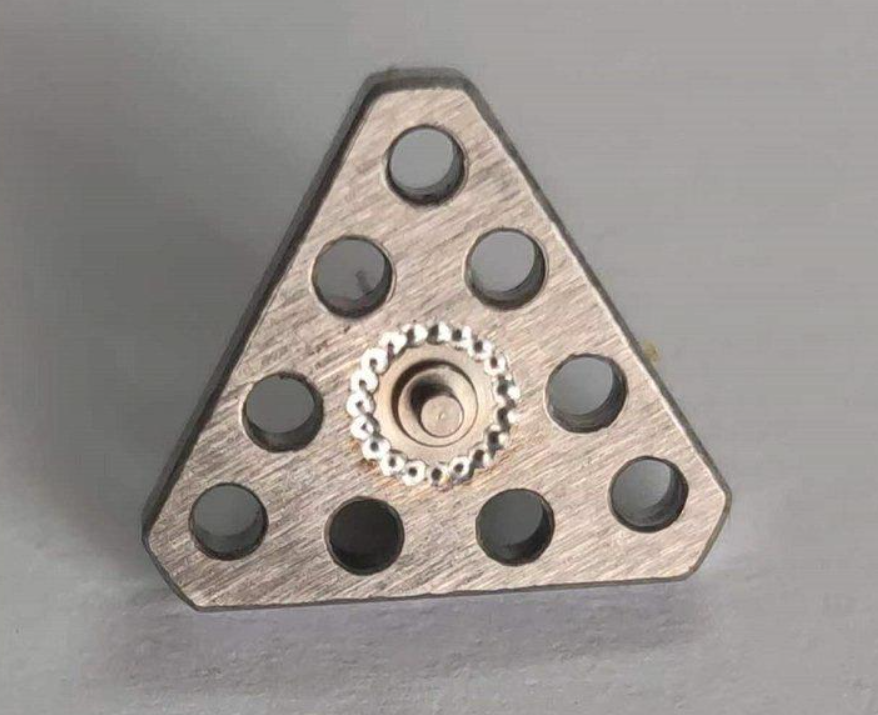 Design and Manufacture of Laser Welding Equipment for Automotive Components